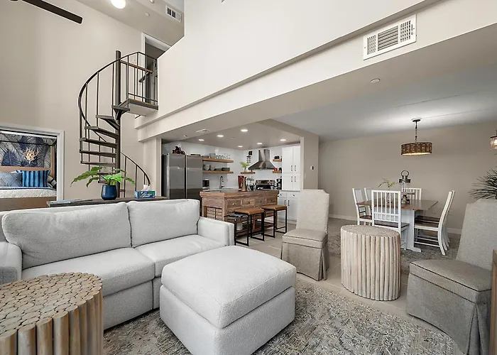 Quay - Luxury Penthouse Condo! Ferienhaus