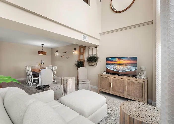 Quay - Luxury Penthouse Condo!
