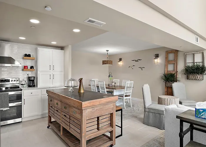 Quay - Luxury Penthouse Condo! Ferienhaus *